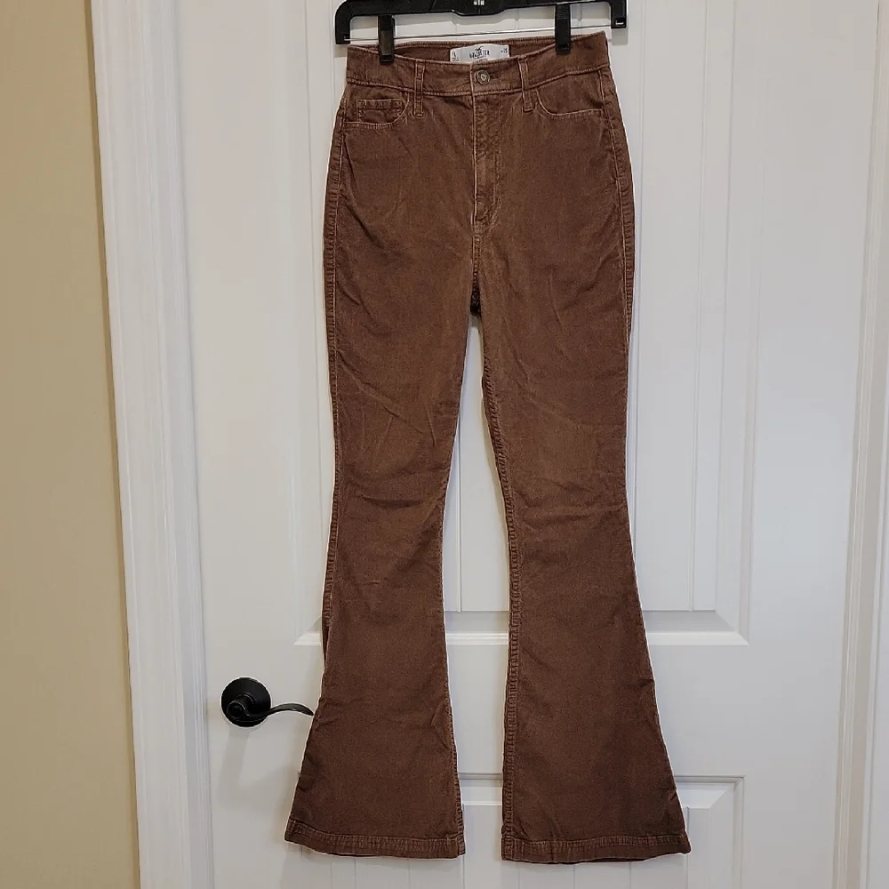 Hollister Brown Ultra High Rise Flare Corduroy Pants Size 1R - Picture 1 of 9